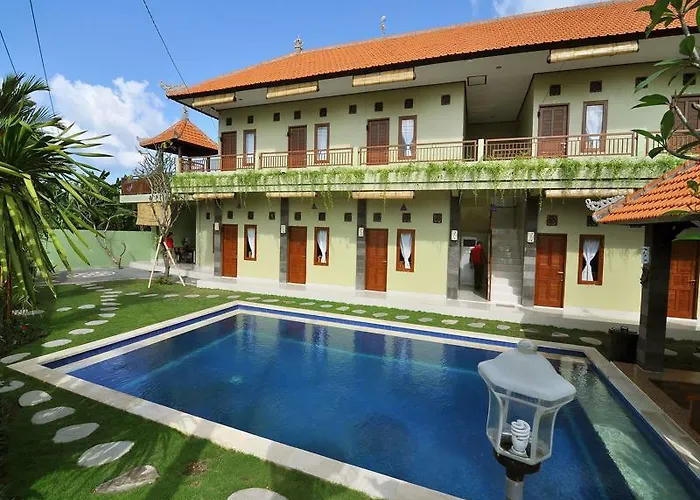 Pensión Cempaka Mas 2*